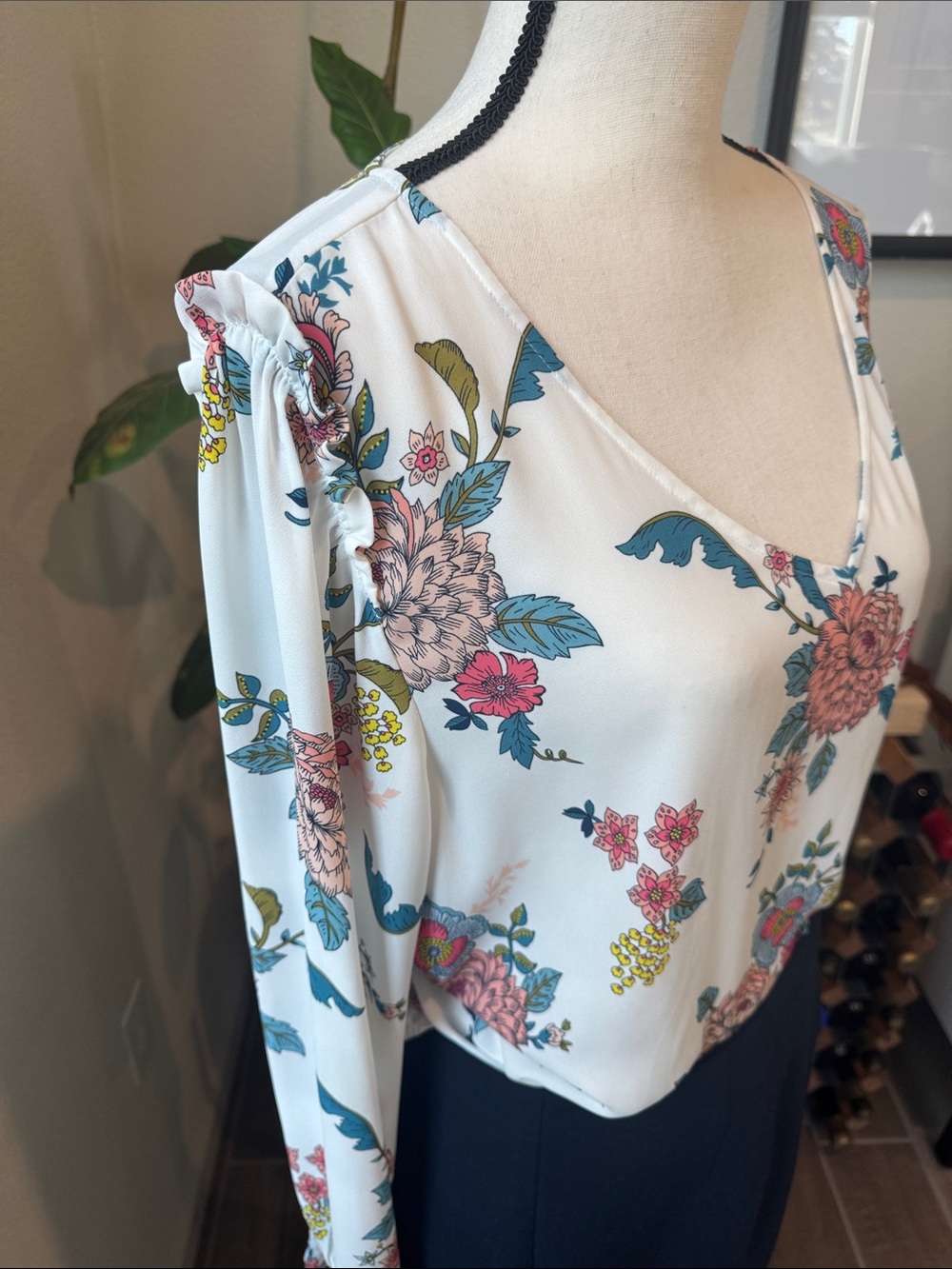 LOFT White Floral V-Neck Blouse with Multicolor floral - Picture 2 of 6